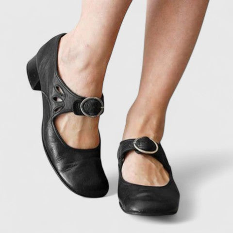 Varga | Chloé Perforated Sandals