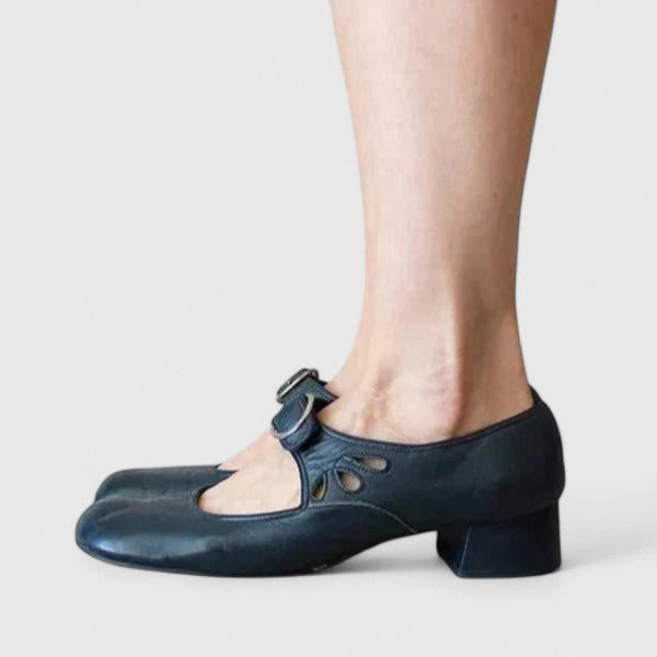Varga | Chloé Perforated Sandals