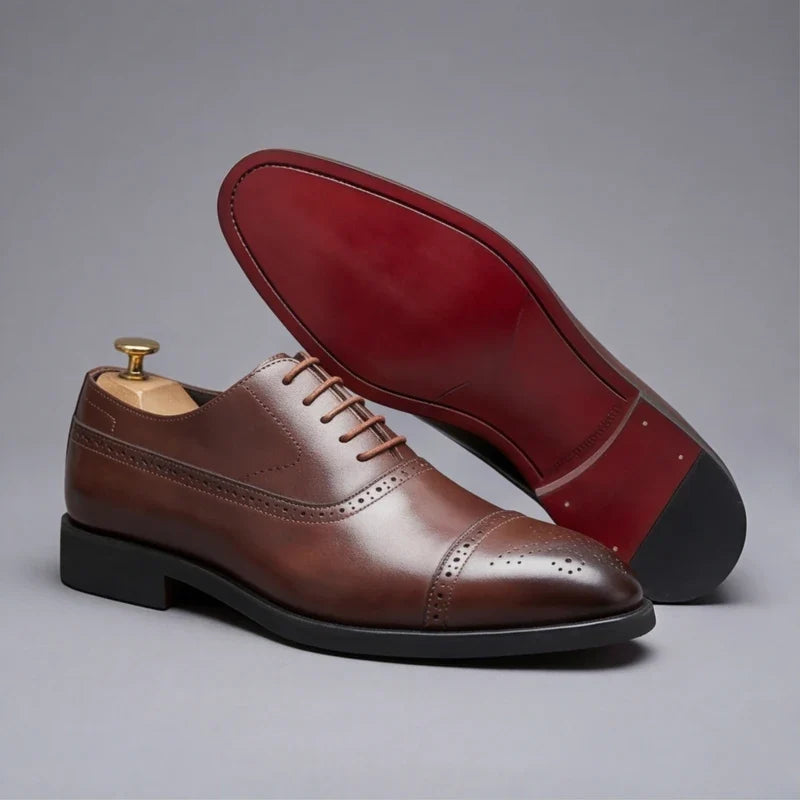 Varga | Signature Oxfordy