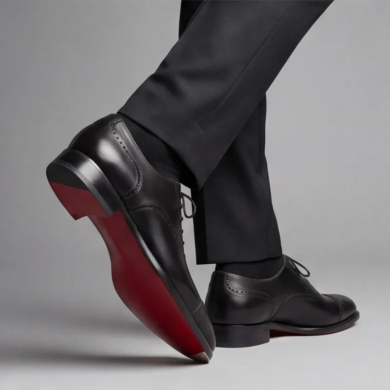 Varga | Signature Oxfordy