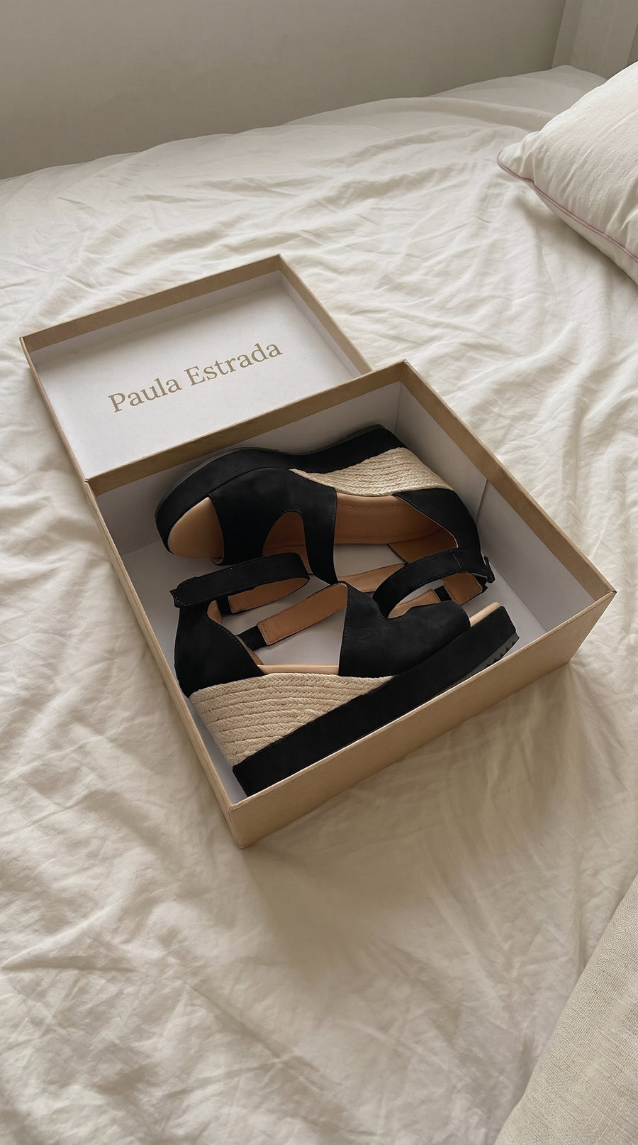 Varga | Espadrilky na klinovom podpätku so zapínaním pre ženy